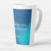 Tasse Latte Seneca : Concentrons-nous sur l'avenir, ne tombez  (Angle droit)