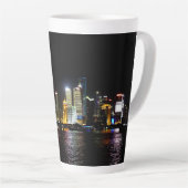 Tasse Latte Shanghai la nuit (Angle droit)