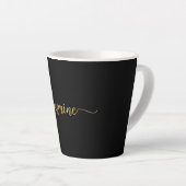 Tasse Latte Signature de nom de monogramme noir et or minimali (Angle droit)