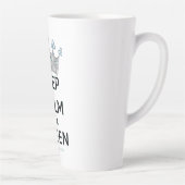 Tasse Latte SlipperyJoe's Keep Calm Queen couronne joyaux a (Droite)
