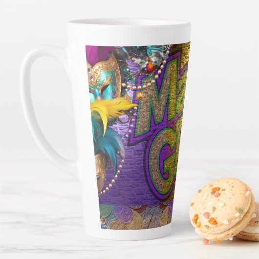 Tasse Latte SlipperyJoe's Mardi Gras Colliers de perles doublo (En situation)