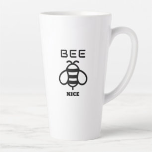 Tasse Latte Soyez gentil avec un design minimal