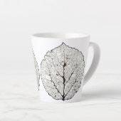 Tasse Latte Squelette de feuille de tremble 1 (Angle droit)