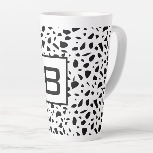 Tasse Latte Terrazzo noir blanc motif monogramme initial (Angle droit)