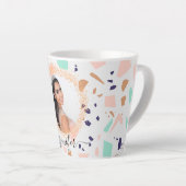 Tasse Latte Terrazzo rose or menthe blanc nom photo (Angle droit)