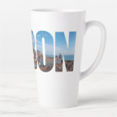 Tasse Latte Texte de Lisbonne composé de la vue panoramique de (Droite)