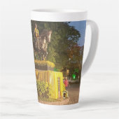 Tasse Latte Très beau design sur (Angle droit)