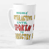 Tasse Latte Très interactif jusqu'à être directement interpell (Angle gauche)