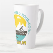 Tasse Latte Triathlon. L'aventure remplit votre âme (Angle droit)