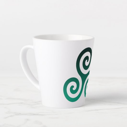 Tasse Latte Triskele vert (Angle gauche)