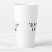 Tasse Latte Typographie moderne et classique Mommy Life (Devant)