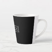 Tasse Latte Typographie moderne Nom blanc sur noir (Droite)