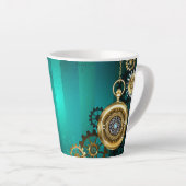 Tasse Latte Veille bijoux Steampunk sur un Arrière - plan vert (Angle droit)