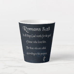 Tasse Latte verset biblique chrétien Romains 8:28