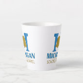 Tasse Latte Vêtements scolaires du Michigan (Devant)
