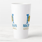 Tasse Latte Vêtements scolaires du Michigan (Devant)