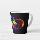 Tasse Latte Vibrant infinity with rainbow butterfly on black (Angle droit)
