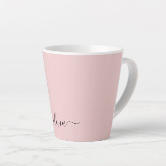 Tasse Latte Vierge rose moderne Script Girl Monogramme Nom (Angle droit)