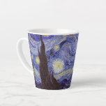 Tasse Latte Vincent Van Gogh Starry Nuit Vintage Art<br><div class="desc">Vincent van Gogh Starry Night Art Peinture Starry Night est un tableau de l'artiste post-impressionniste néerlandais Vincent van Gogh. Le ciel bleu de la nuit est rempli de nuages tourbillonnants, d'étoiles et d'une lune brillante croissant. La Nuit étoilée est la seule nocturne de la série de vues depuis la fenêtre...</div>