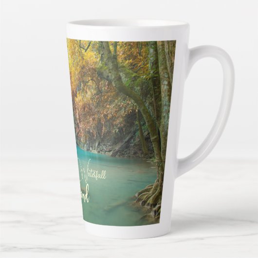 Tasse Latte Vue d'automne de la cascade d'Erawan Thaïlande (Droite)