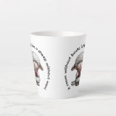 Tasse Latte Whimsical Cute Sheep Reading a Book (Devant)