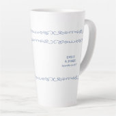 Tasse Latte Whimsical Doodle French Blue Wedding Party (Angle droit)