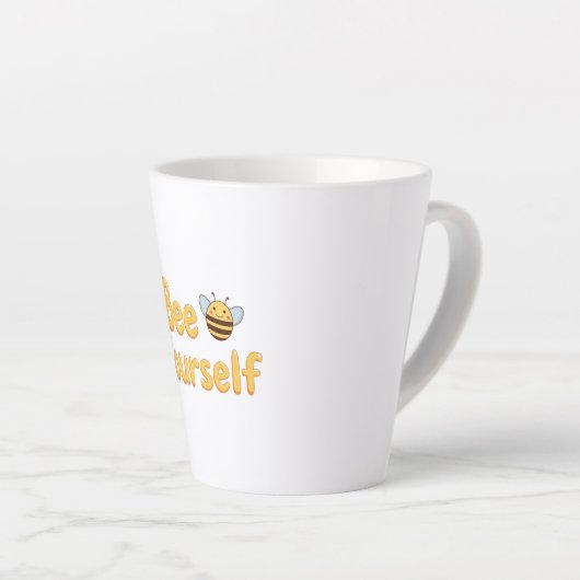 Tasse Latte Whimsical Yellow Bumblebee and Quote (Angle droit)