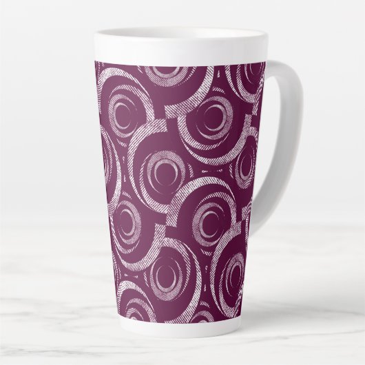 Tasse Latte White ornament on a burgundy background. (Angle droit)