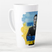 Tasse Latte Zelensky Hope Héros Ukraine forte (Angle gauche)
