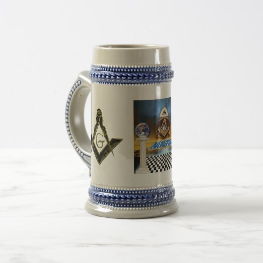 Tasse maçonnique (Devant gauche)