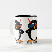 Tasse mauvaise de la vieille école 3D de Penguin™ (Devant gauche)