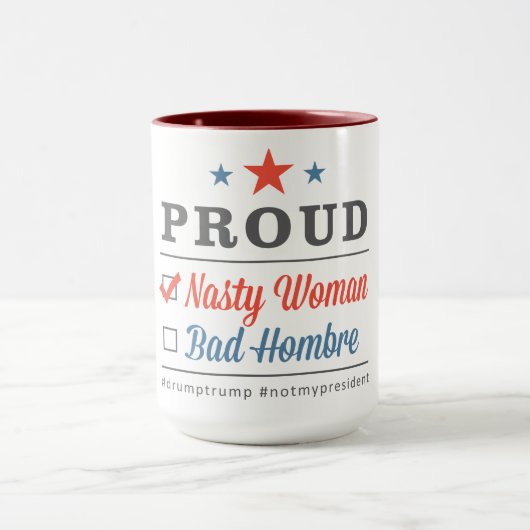 Tasse méchante fière de femme (Centre)