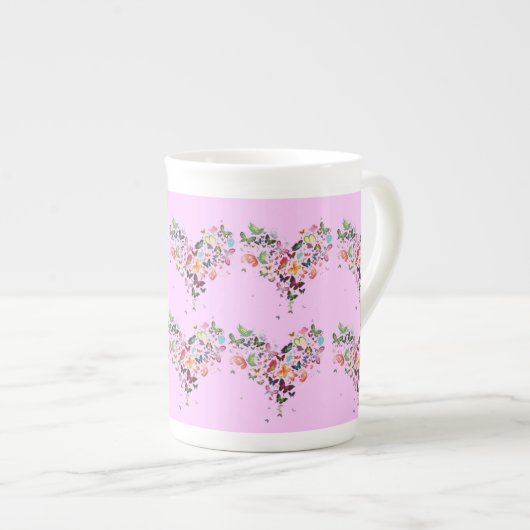 tasse mignonne avec des coeurs (Devant droit)