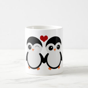 Tasse mignonne de couples de pingouin