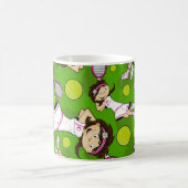 Tasse mignonne de fille de tennis (Centre)