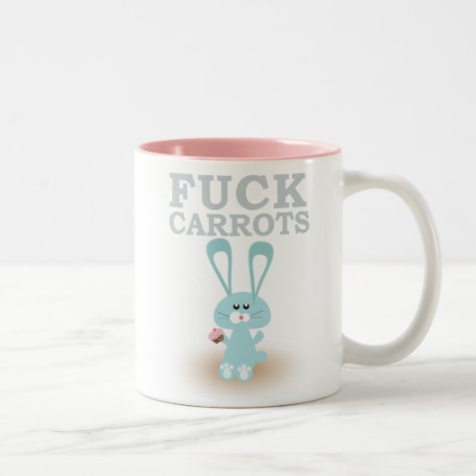 Tasse mignonne de lapin (Droit)