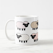 Tasse mignonne de moutons (Gauche)