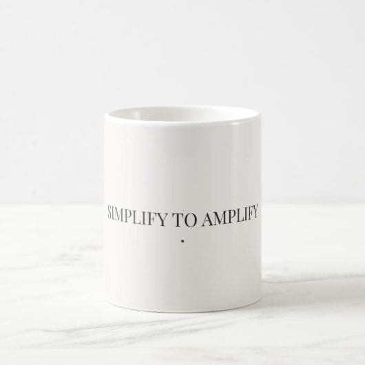 Tasse minimaliste pour amplifier la simplicité (Centre)