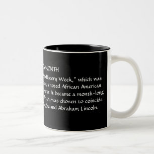 Tasse noire de fait de mois d'histoire -
