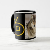 tasse noire de fréquence de loup d'or (Devant gauche)