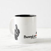 Tasse noire de lapins de BunnyLuv (Devant gauche)