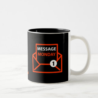 Tasse noire de lundi de message