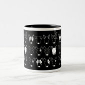Tasse noire et blanche de bull-terrier (ligne de (Centre)