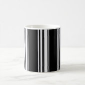 Tasse noire et blanche de pieds (Centre)