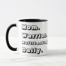 Tasse noire quotidienne multitâche de guerrière de