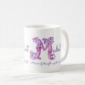 Tasse nommée de monogramme de la lettre M de (Devant droit)