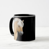 Tasse norvégienne de cheval de fjord (Devant gauche)