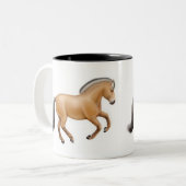 Tasse norvégienne de cheval de fjord (Devant gauche)