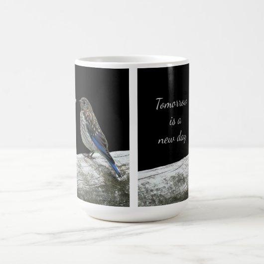 Tasse Oiseau sur une Clôture (Centre)