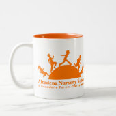 Tasse orange de logo d'american national standard (Gauche)